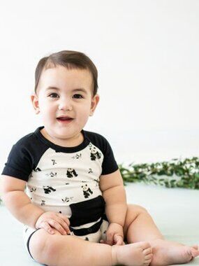 NWT Kyte Baby Short All / Shortall in Black and White Zen (Panda) Size 3T